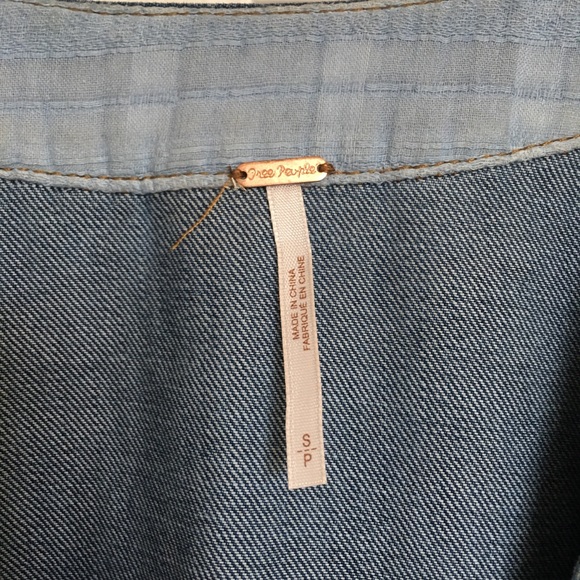 Free People Dreaming of Denim Tunic top size Small - Picture 5 of 8